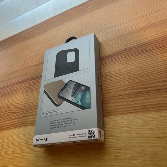 Nomad Sport Case - Dune color | MagSafe | iPhone 13 - Picture 3 of 5